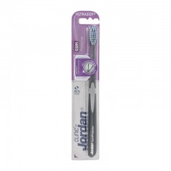 Jordan Gum Protector Toothbrush Ultra Soft Grey Πολύ Μαλακή Εύκαμπτη Οδοντόβουρτσα Γκρι 1 Τεμάχιο