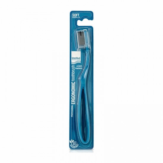 Intermed Professional Ergonomic Toothbrush Soft Blue 1 Τεμάχιο - Μαλακή Οδοντόβουρτσα με Εργονομική Λαβή σε Μπλε Χρώμα
